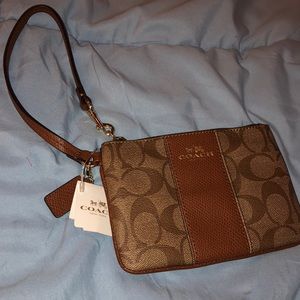 Coach Wristlet Zipper Wallet